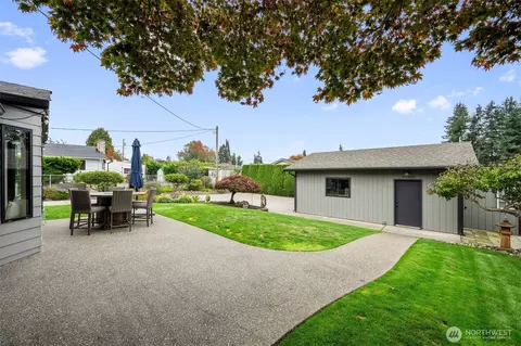 Exterior - 2304 5th St, Everett, WA 98201 photo 4 of 11