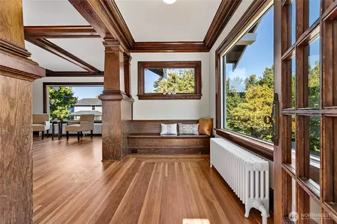 800 E Laurel St, Bellingham, WA 98225