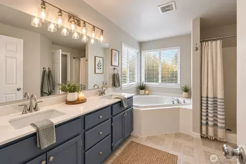 Bath - 1316 193rd St E, Spanaway, WA 98387 photo 2 of 4