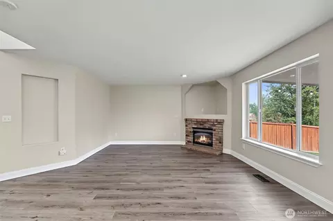 Living - 1316 193rd St E, Spanaway, WA 98387 photo 3 of 4