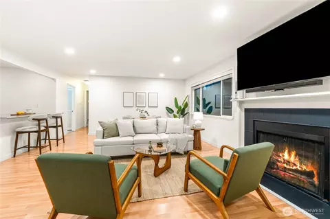 555 Prospect St #1, Seattle, WA 98109