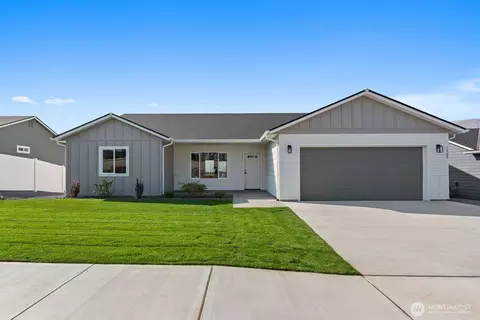 1468 6th St SE, East Wenatchee, WA 98802