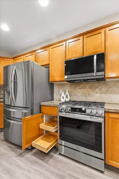 Kitchen - 1706 239th St SW, Bothell, WA 98021 photo 3 of 3