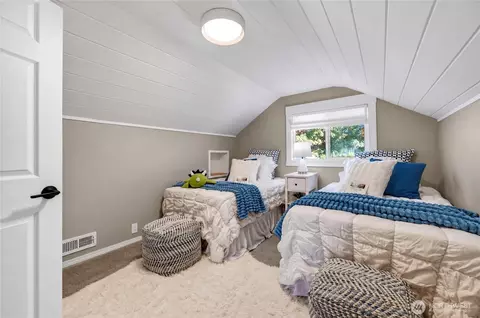 Bedroom - 2320 Mcdougall Ave, Everett, WA 98201 photo 3 of 3