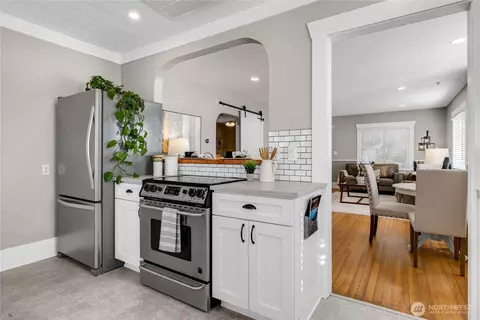 Kitchen - 2320 Mcdougall Ave, Everett, WA 98201 photo 2 of 2