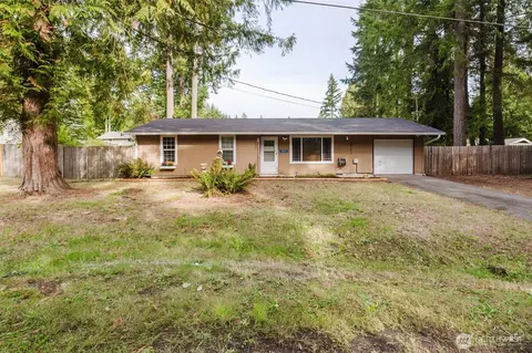 3960 NE Seldom Seen Ln, Bremerton, WA 98311