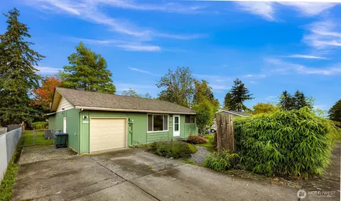 1442 Madison Ave, Blaine, WA 98230