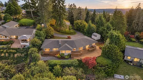902 Carney Dr, Aberdeen, WA 98520