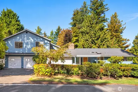 304 N Greenwood Dr, Shoreline, WA 98133