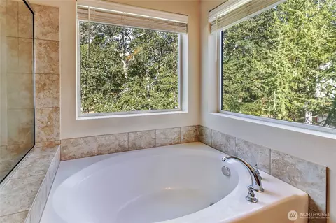 Bath - 1701 177th St E, Spanaway, WA 98387 photo 3 of 4