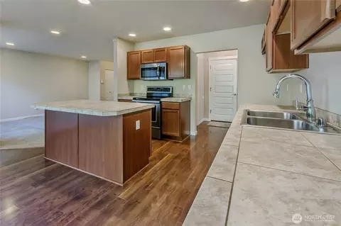 Kitchen - 1701 177th St E, Spanaway, WA 98387 photo 2 of 6