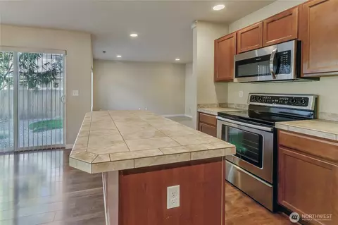 Kitchen - 1701 177th St E, Spanaway, WA 98387 photo 3 of 6