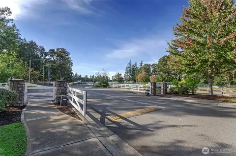 View/Area - 1701 177th St E, Spanaway, WA 98387 photo 5 of 6