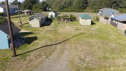51 Fifth St, Moclips, WA 98562
