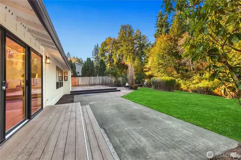 Exterior - 23323 49th Ave SE, Bothell, WA 98021 photo 4 of 10