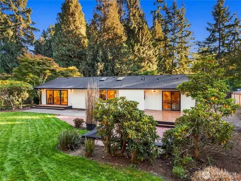 Exterior - 23323 49th Ave SE, Bothell, WA 98021 photo 9 of 10