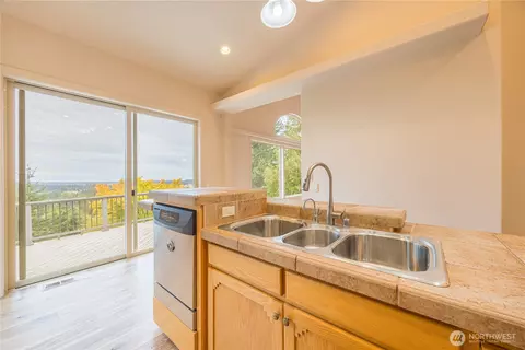 Kitchen - 242 Forest Haven Dr, Sequim, WA 98382 photo 6 of 6