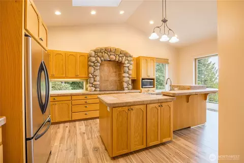 Kitchen - 242 Forest Haven Dr, Sequim, WA 98382 photo 4 of 6