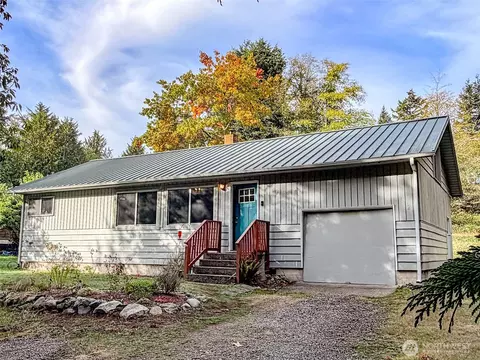 1321 E Marrowstone Rd, Nordland, WA 98358