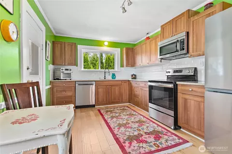 Kitchen - 208 Mead Ave, Everson, WA 98247 photo 2 of 5