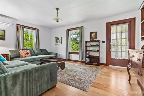 Living - 208 Mead Ave, Everson, WA 98247 photo 1 of 5
