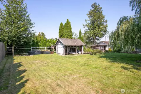 Exterior - 208 Mead Ave, Everson, WA 98247 photo 10 of 15