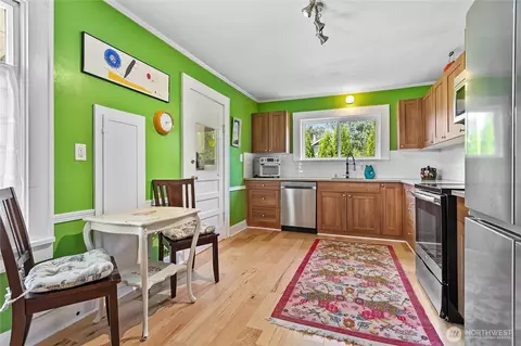 Kitchen - 208 Mead Ave, Everson, WA 98247 photo 1 of 5