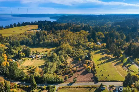 8933 SW Van Olinda Rd, Vashon, WA 98070
