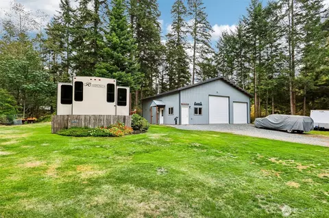 13 Torrence Ln, Oak Harbor, WA 98277
