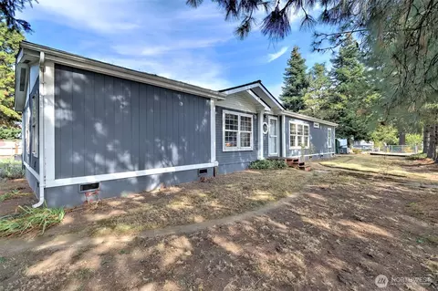 5218 S 144th St, Tukwila, WA 98168
