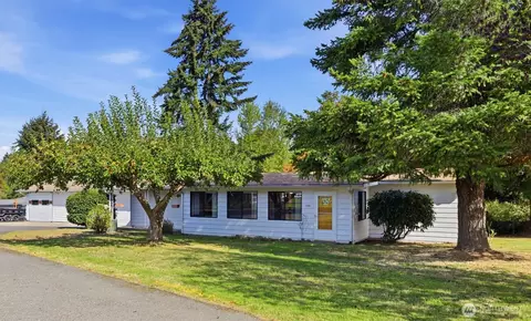 15702 SE 128th St, Renton, WA 98059