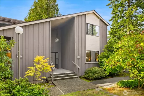 1605 NE 143rd St, Seattle, WA 98125