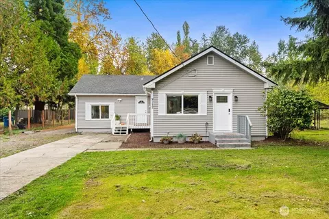 9719 9th Ave E, Tacoma, WA 98445