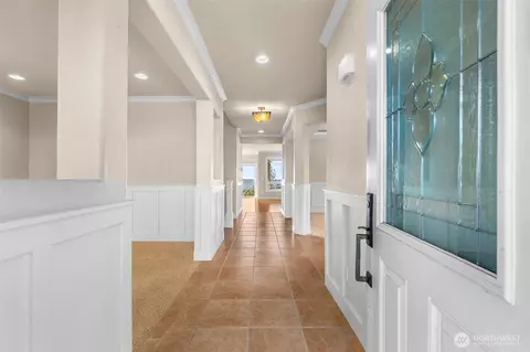 10705 176th Ave E, Bonney Lake, WA 98391