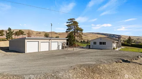 3670 N Wenas, Selah, WA 98942