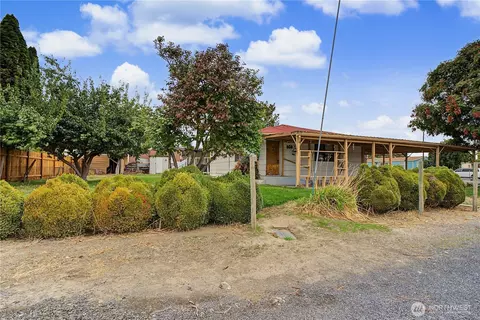 505 S Grant Ave, Warden, WA 98857