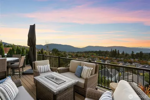 1685 30th Ave NE, Issaquah, WA 98029