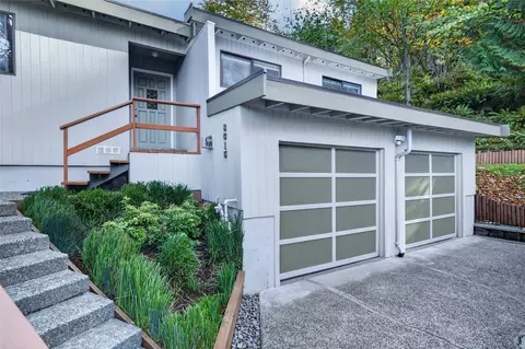 8615 NE 169th St, Kenmore, WA 98028