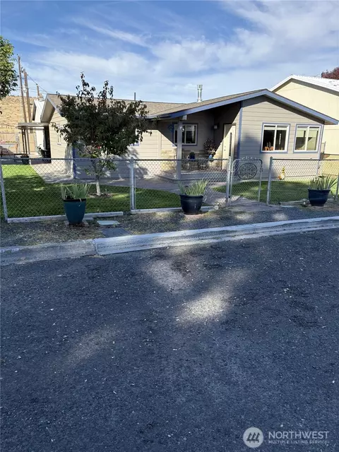 219 N Juniper, Soap Lake, WA 98851