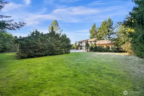 Exterior - 918 Citadel Dr, Everson, WA 98247 photo 8 of 10