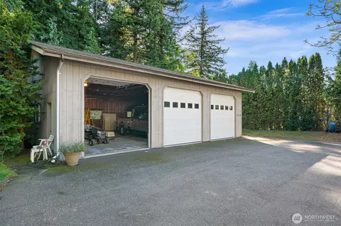 Exterior - 918 Citadel Dr, Everson, WA 98247 photo 6 of 10