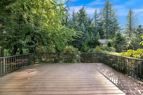 Exterior - 918 Citadel Dr, Everson, WA 98247 photo 3 of 10