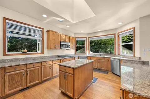 Kitchen - 918 Citadel Dr, Everson, WA 98247 photo 1 of 6