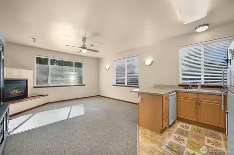Living - 918 Citadel Dr, Everson, WA 98247 photo 3 of 5