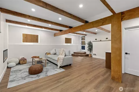 Living - 20921 W Richmond Rd, Bothell, WA 98021 photo 2 of 3