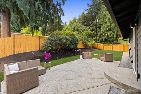 Exterior - 20921 W Richmond Rd, Bothell, WA 98021 photo 7 of 11
