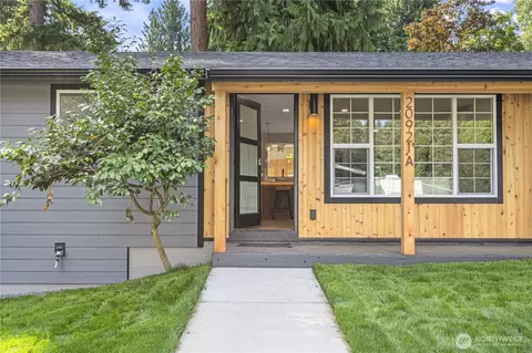 Exterior - 20921 W Richmond Rd, Bothell, WA 98021 photo 6 of 11