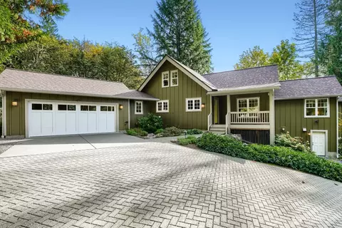 19150 SE May Valley Rd, Issaquah, WA 98027