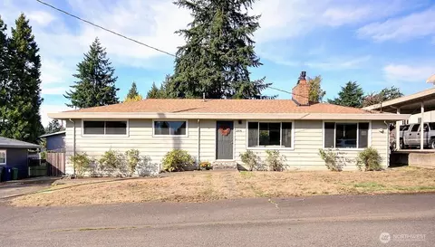 2404 NE 22nd St, Renton, WA 98056