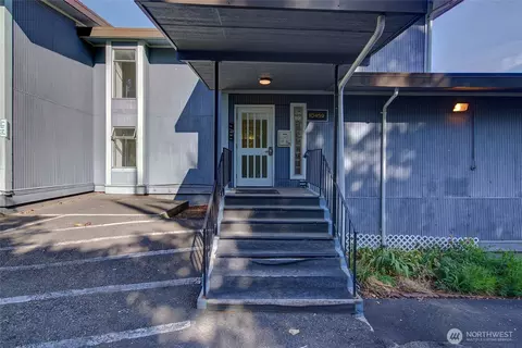 10459 Des Moines Memorial Dr S #305, Seattle, WA 98168